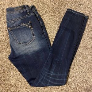 BKE BUCKLE BLACK SKINNY JEANS